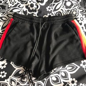 Black cotton shorts with POCKETS